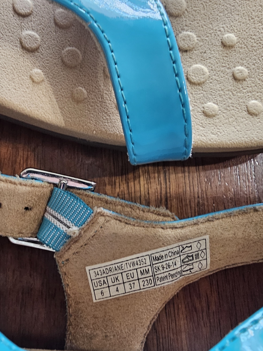 Vionic Sandals - Picture 3 of 4